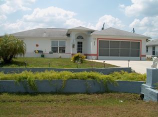 832 SW Hamberland Ave, Port Saint Lucie, FL 34953