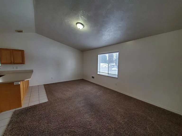 685 John Adams Pkwy #2 — Photo 2