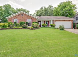 1053 Sandy Springs Rd NW, Huntsville, AL 35806