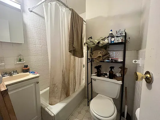 Rented by Oxford Property Group | media 18