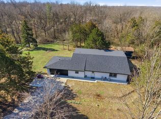 1400 W Trobridge Rd, Columbia, MO 65202