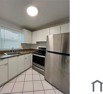 3rd image of 1725 NE 148th St #7