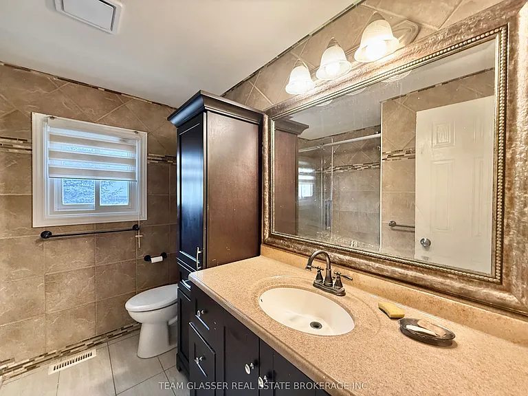 81 Erica Cres — Photo 12