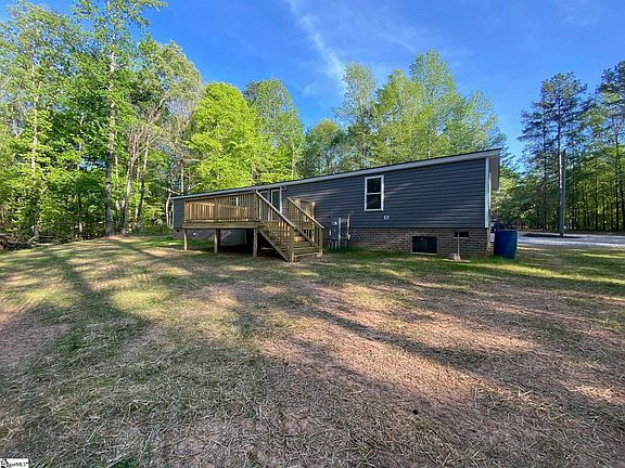3rd image of 560 Carousel Rd