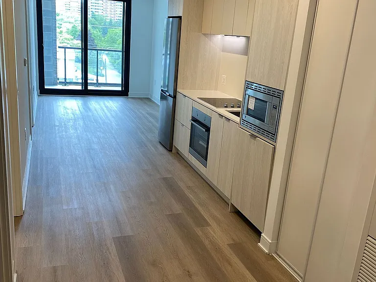 86 Dundas St E #406 — Photo 2