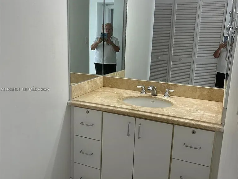 11111 NW Biscayne Blvd #11 — Photo 17