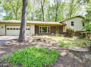 2409 Myrtle Ln, Reston, VA 20191