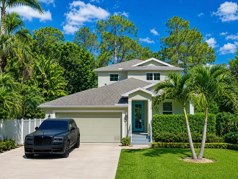 2955 Pine Tree Dr — Photo 1