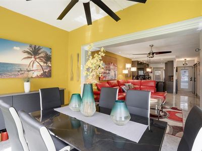 5171 W Oakland Park Blvd #102, Lauderdale Lakes, FL, 33313