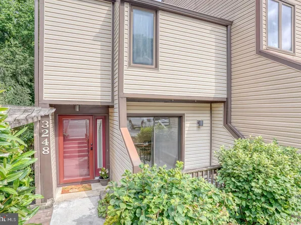 3248 Champions Dr, Wilmington, DE 19808