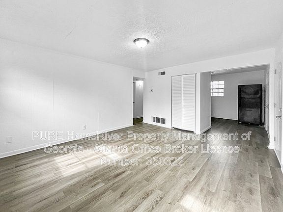 3rd image of 379 Atwood St SW Unit 4