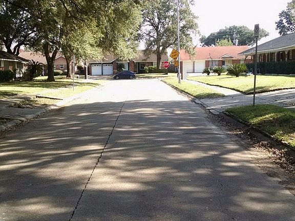 5th image of 322 Empress Dr