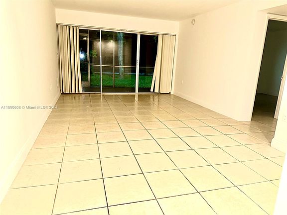 3rd image of 4205 N University Dr APT 111