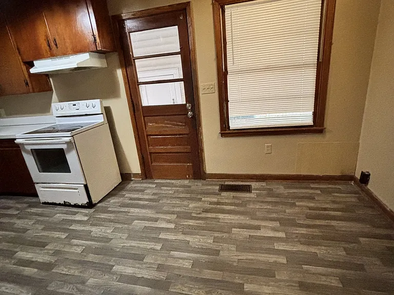 9 Waverly Dr — Photo 8