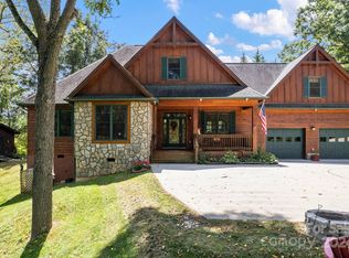 5 Hydrangea Dr, Waynesville, NC 28785
