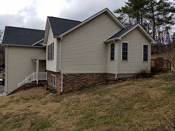 2nd image of 3559 Overbrook Dr