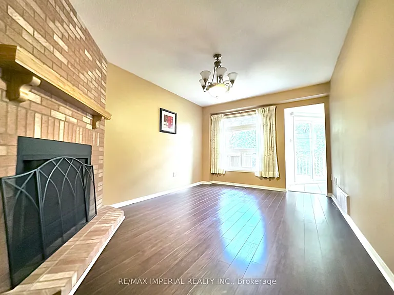 3058 Dalehurst Dr — Photo 14