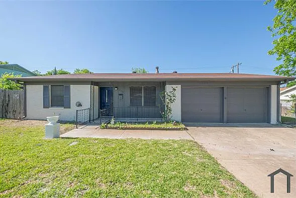 1228 Chippendale Dr — Photo 4