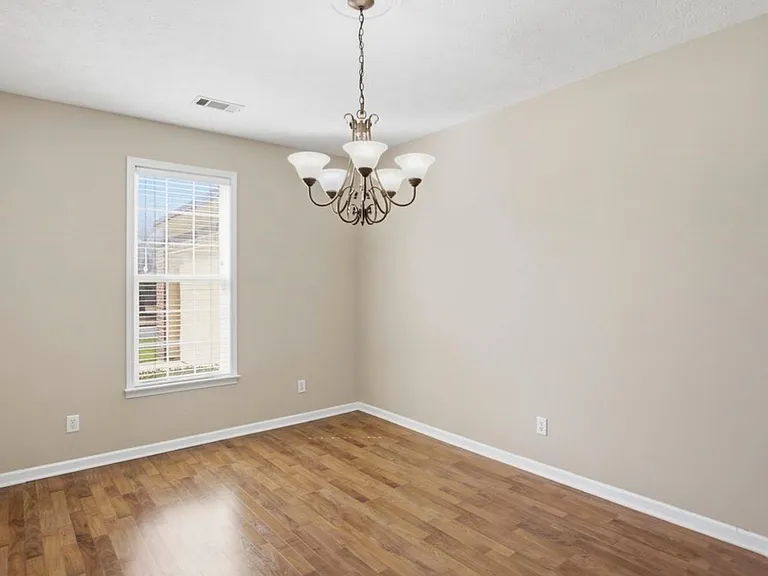 8349 Grayson Grv — Photo 9