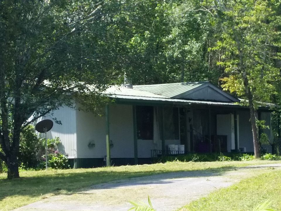 front of home - circle drive
