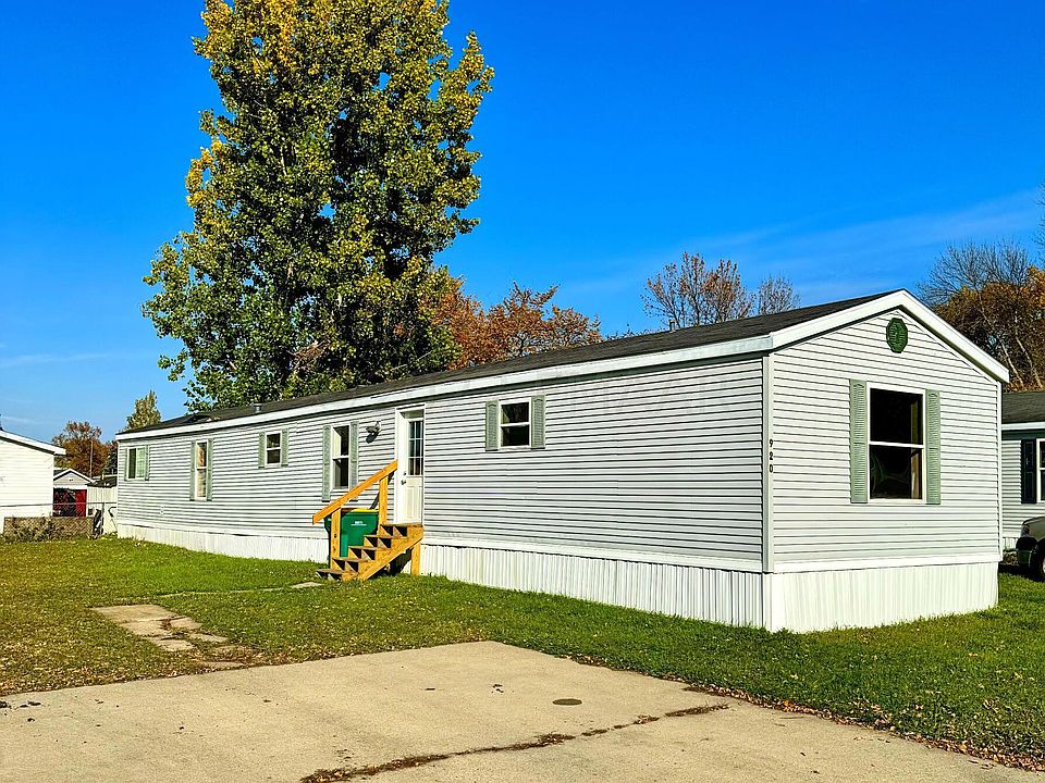 1st image of 920 3 1/2 Ave E