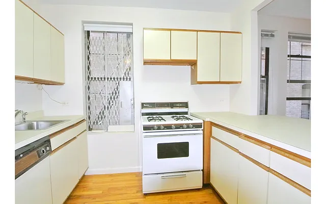 Rented by Douglas Elliman | media 2