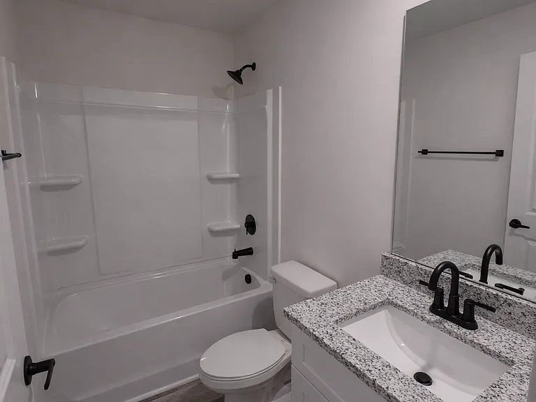 885 W 25th St — Photo 14