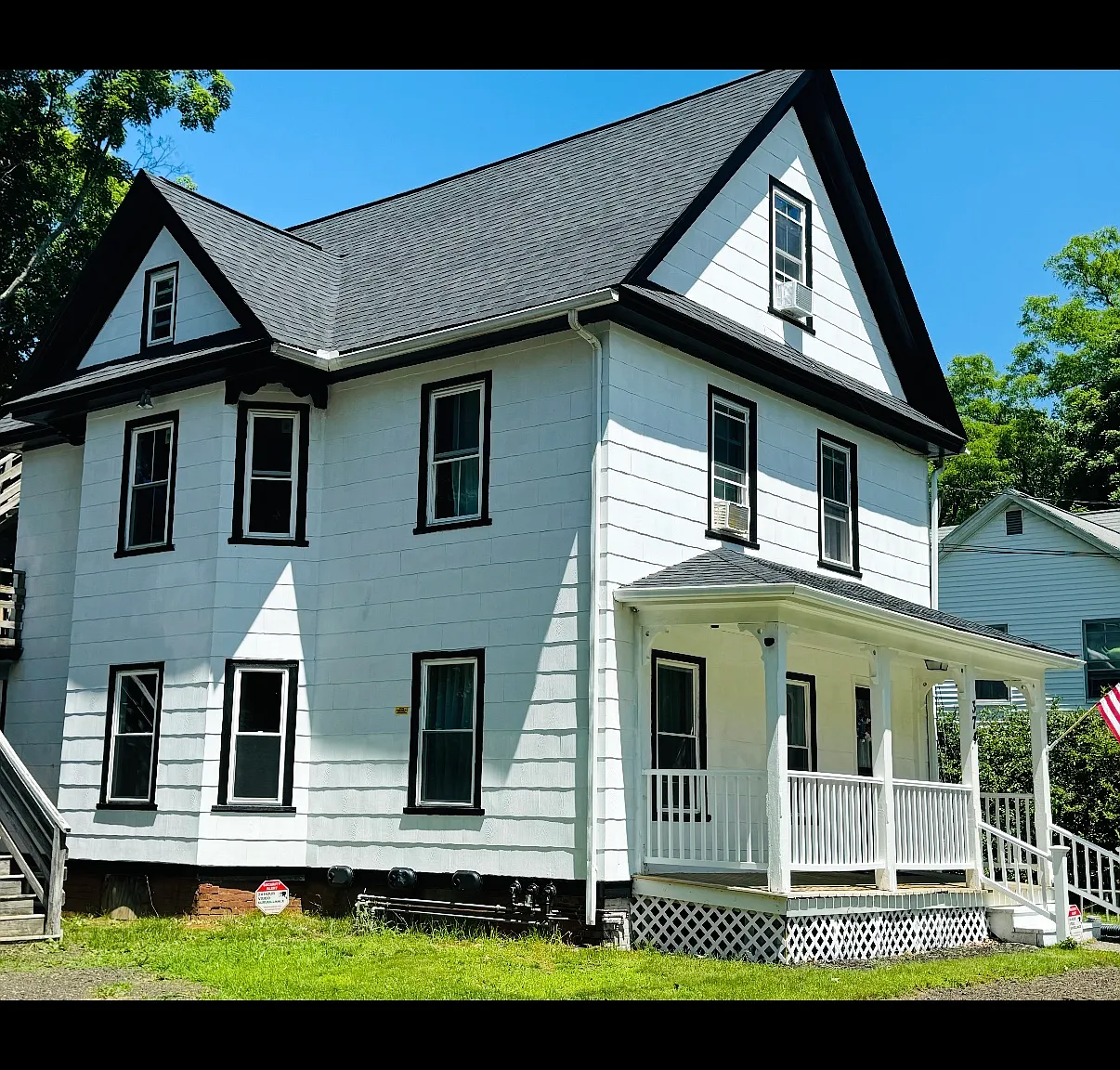 374 Washington St — Photo 1