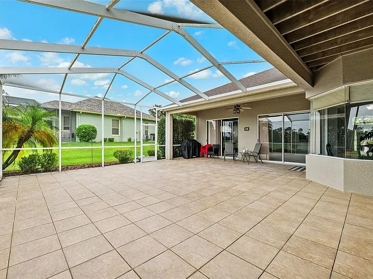 13049 Thoroughbred Dr — Photo 37