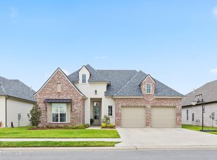 104 Queen Palm Cir, Broussard, LA 70518