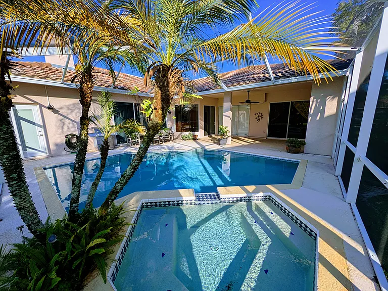 5667 Wellington Ct — Photo 44