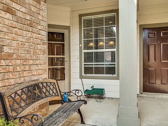 4th image of 7105 Brentdale Ln