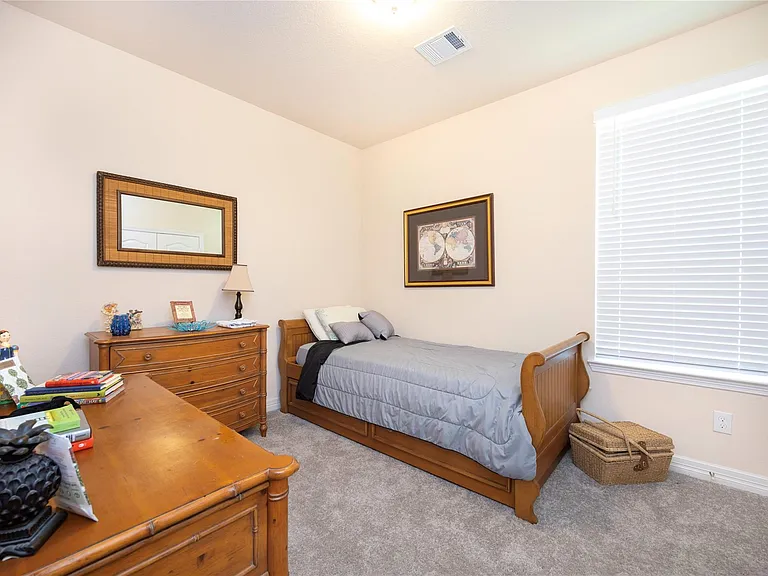 204 Golden Shiner Dr — Photo 27