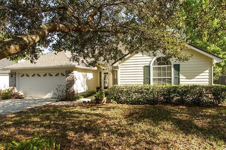 1st image of 257 Clover Ct