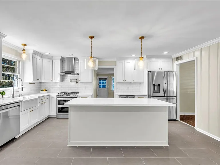 317 Kensington Dr — Photo 5