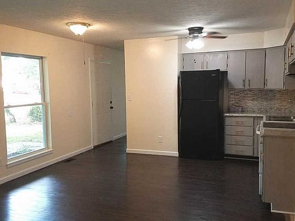 3rd image of 5602 Revere Dr