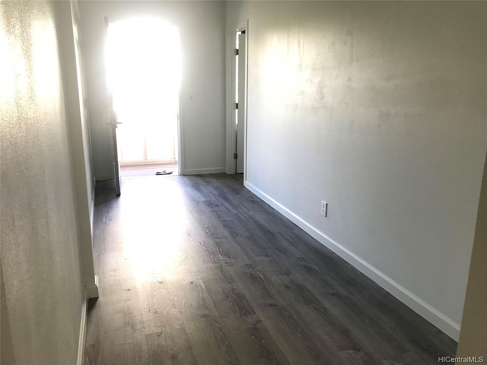 2nd image of 2451 Cleghorn St #E202