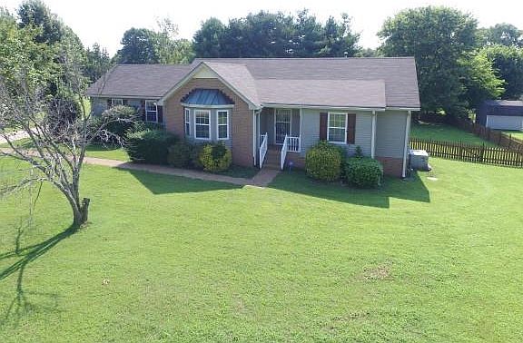 4th image of 202 Cedarwood Ct
