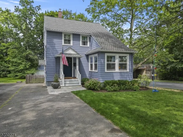 11 Dempster Rd, Chatham Boro, NJ 07928