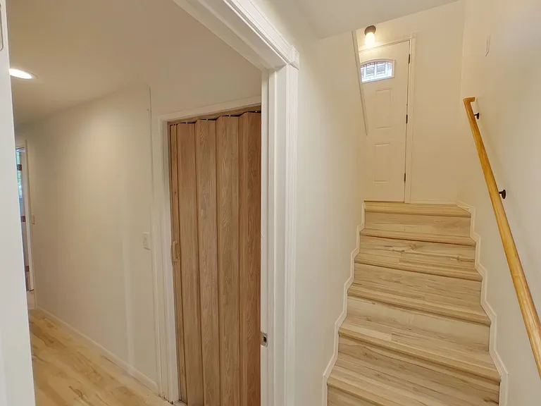 1031 N Edwards Ave — Photo 11