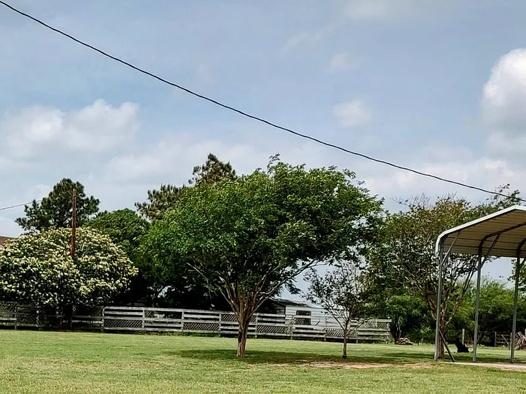 533 S Vista Dr — Photo 3