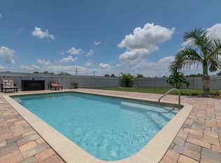 1131 NE 5th Ave, Cape Coral, FL 33909