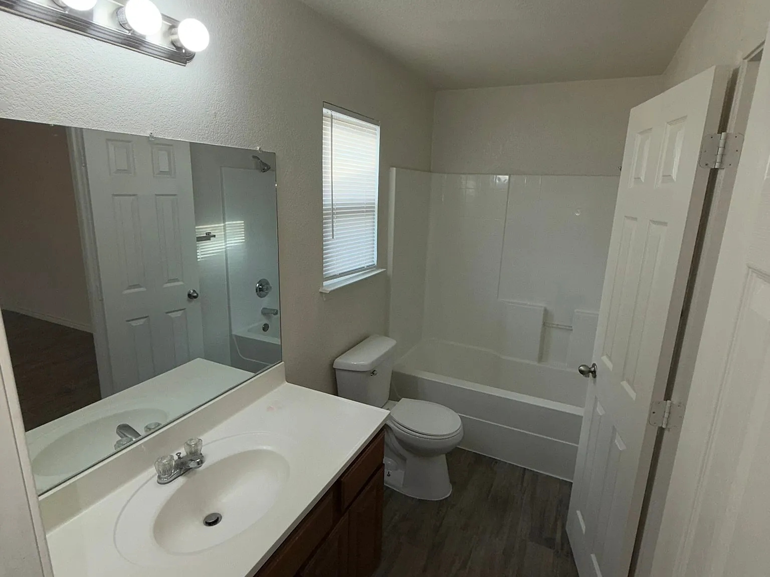 2717 Saulsbury — Photo 3