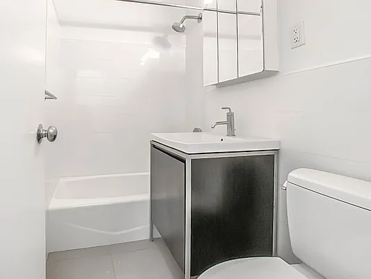 Rented by Brown Harris Stevens | media 15