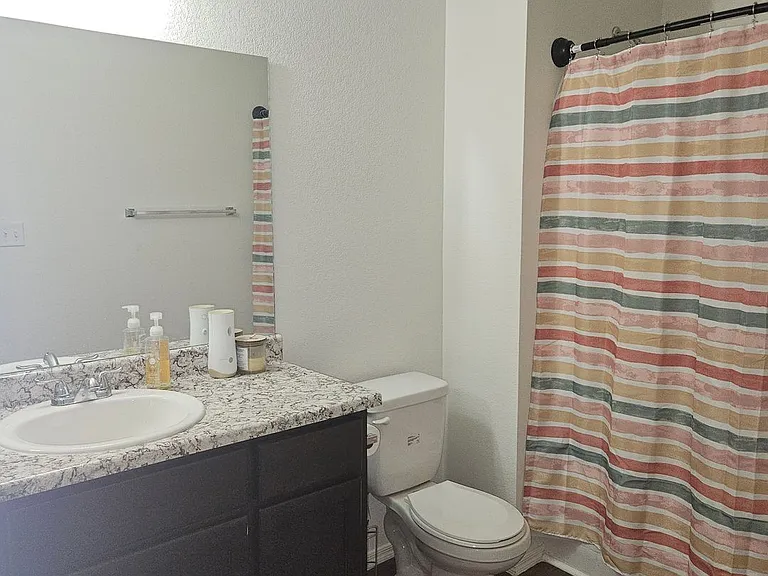 4710 S Cedar Ave — Photo 15