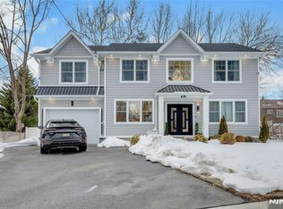 478 Luhmann Dr, New Milford, NJ 07646