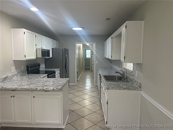 3rd image of 6708 Country Downs Dr