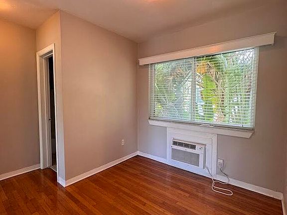 4th image of 301 4th Ave N APT 105