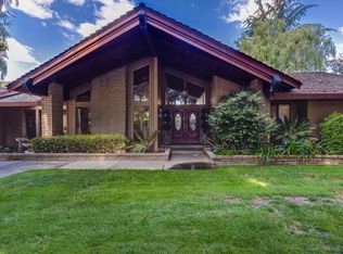 9601 La Posada Dr, Oakdale, CA