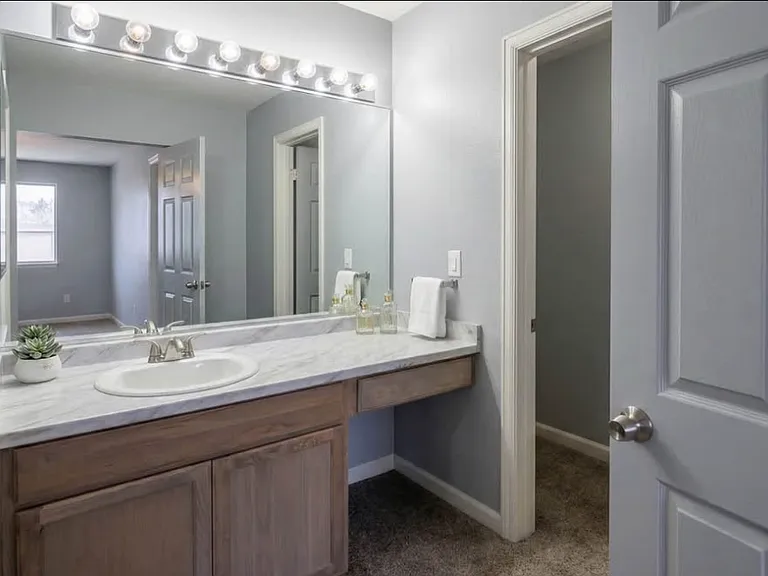 201 S Allison St #2 — Photo 1